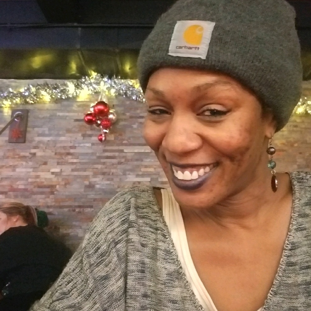 Meet your Posher, Monica